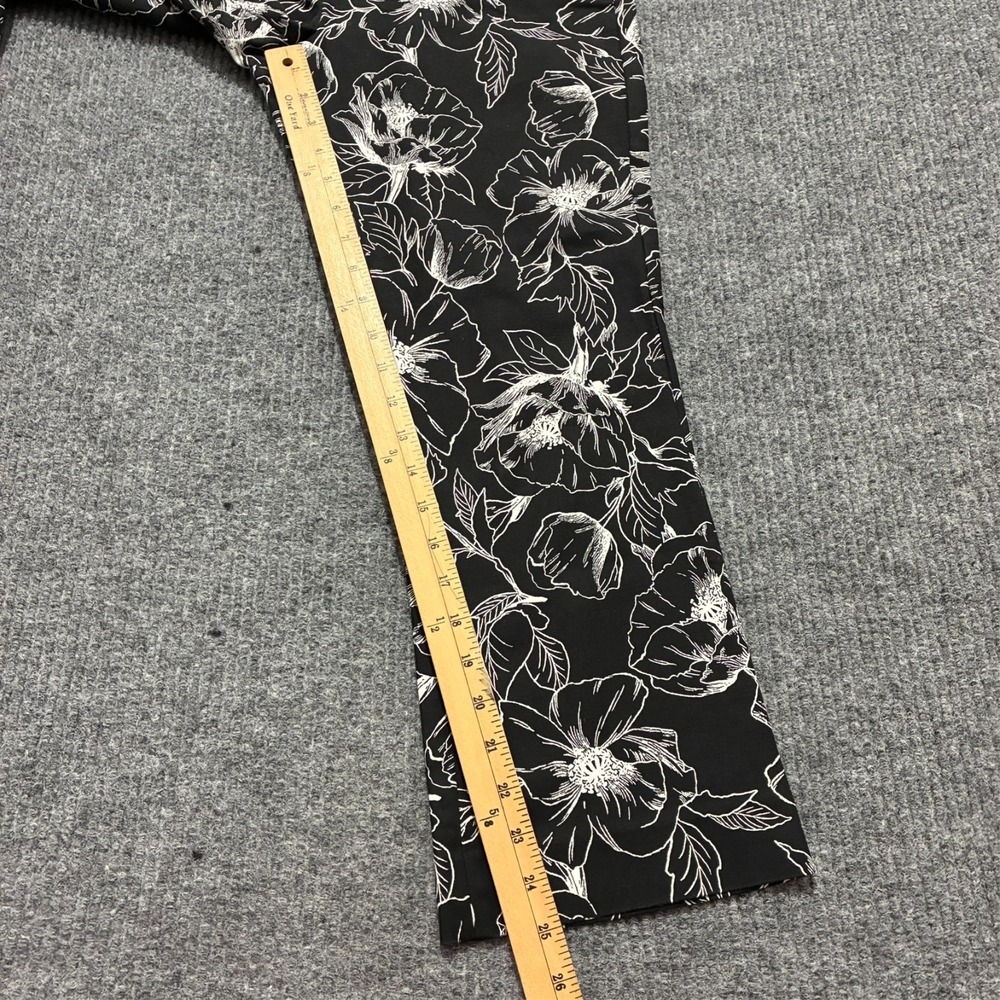 White House Black Market The Flare Crop Pants Size 10 Black Floral‎ Mid Rise - Picture 4 of 11